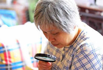 高级女人放大镜