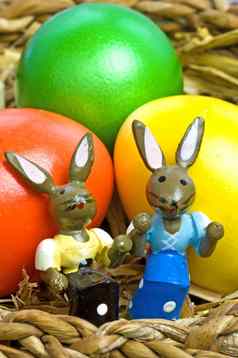 复活节篮子画鸡蛋小兔子