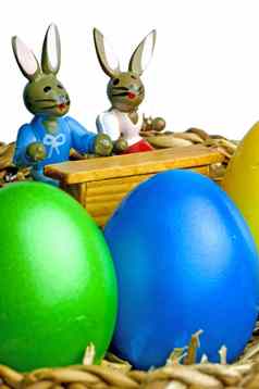 复活节篮子画鸡蛋小兔子