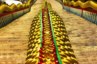 仙女演讲蛇传统的泰国艺术