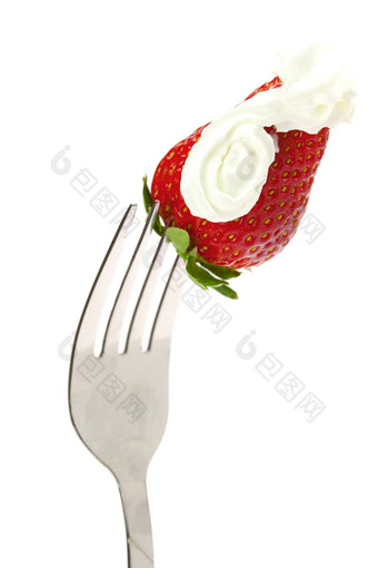 草莓奶油叉孤立的白色