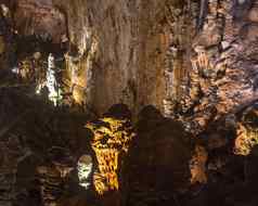 格罗塔巨人巨大的洞穴sgonico的里雅斯特