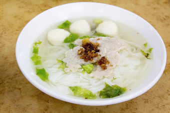东南亚洲鱼丸面条汤