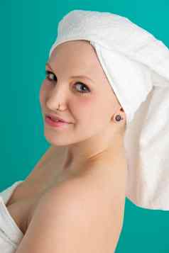 女人毛巾水疗中心治疗