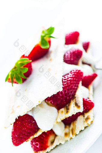 小草莓蛋糕
