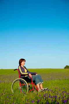残疾女人轮椅