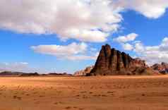 柱子智慧岩石形成Wadi空间沙漠