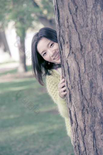 女人隐藏树