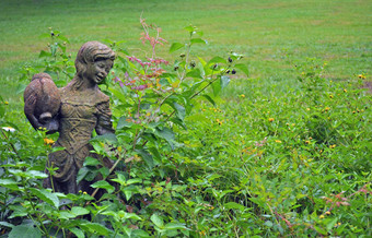 女孩雕像花园背景