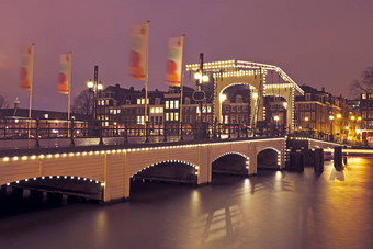 薄桥阿姆斯特丹荷兰晚上