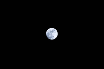 完整的月亮