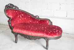 现代红色的沙发