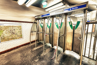 入口盖茨巴黎地铁地铁室内视图
