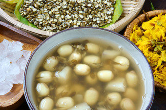 越南食物甜蜜的莲花种子粥