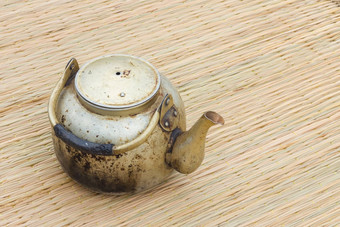 古董水壶