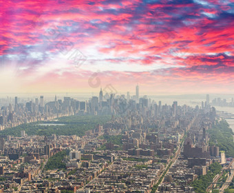 纽约城市中央公园中城曼哈顿乘直升飞机