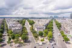 惊人的空中视图巴黎街道胜利弧