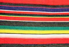 墨西哥传统的五五月地毯雨披聚会条纹