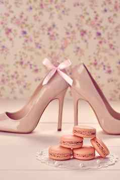 女人生活必需品时尚高高跟鞋马卡龙