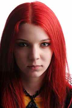 十几岁的红色的头发女孩