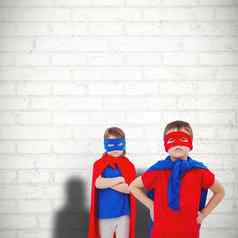 复合图像戴面具的孩子们假装超级英雄