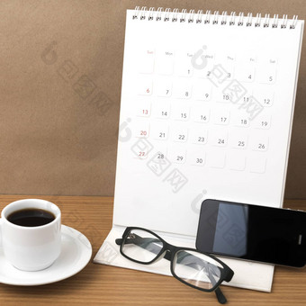 咖啡电话眼镜日历