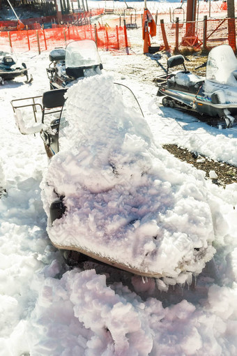 雪封面雪地