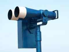 蓝色的双筒望远镜
