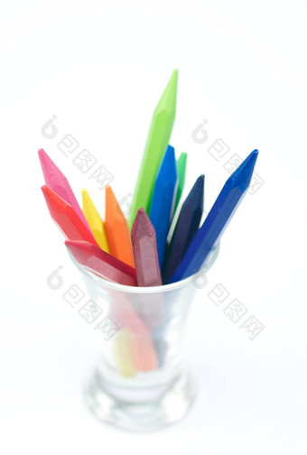 彩虹彩色的铅笔