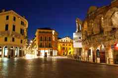 广场好古老的罗马圆形露天剧场维罗纳意大利