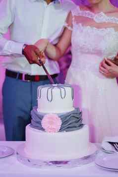 婚礼蛋糕婚礼新婚夫妇