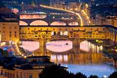 弗洛伦斯城市景观亚诺河河桥梁日落视图