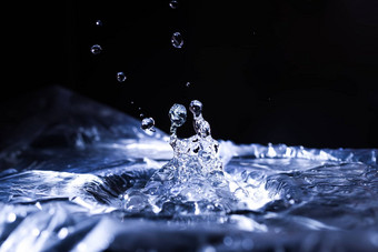 水滴溅声膜很多滴空气高频率声音波水云小滴冻时间拍摄
