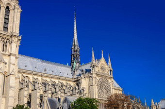巴黎法国4月我们的爵士巴黎大教堂法国哥特体系结构