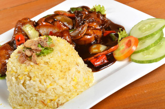 米饭脂肪亚洲传统的大米餐