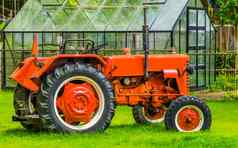 特写镜头红色的拖拉机精品农业运输设备农场机械