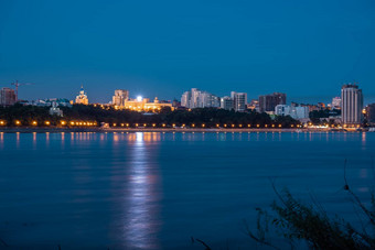 晚上视图城市哈巴罗夫斯克黑龙<strong>江河</strong>蓝色的晚上天空晚上城市明亮基斯灯笼水平黑龙<strong>江河</strong>厘米