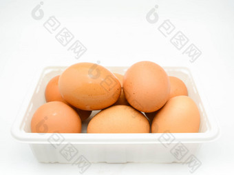 <strong>鸡</strong>蛋新鲜的棕色（的）<strong>鸡蛋白</strong>色塑料盒子
