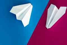 纸airplane-a象征容易短暂的飞行