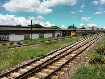 铁路跟踪农村场景泰国火车旅行路线