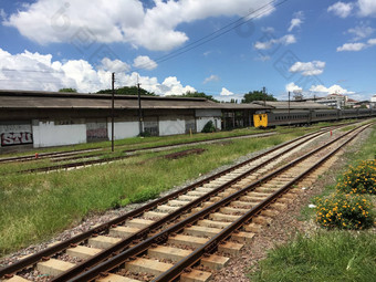 铁路跟踪农村场景泰国火车旅行路线