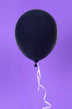 黑色的气球孤立的