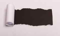 白色撕裂纸空间文本黑色的背景颜色隐藏的消息秘密复制空间