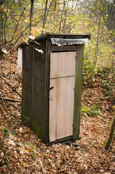 木厕所。。。森林干厕所。。。森林被遗弃的展位