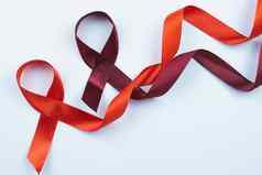 艾滋病意识红色的丝带白色背景复制空间