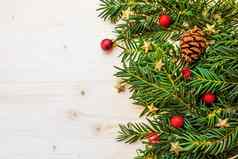 圣诞节一年装饰背景Fur-tree分支机构色彩斑斓的玻璃球黑色的难看的东西背景复制空间