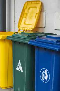 垃圾垃圾垃圾箱收集回收材料垃圾垃圾垃圾箱浪费种族隔离单独的浪费集合食物浪费塑料纸危险浪费回收环境