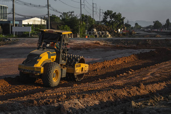 土壤压实机振动垫脚鼓重责任机械工作高速公路建设网站车辆土壤压实路建设设备铺平<strong>道路</strong>压实路