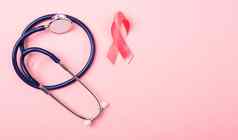 乳房癌症意识月健康概念前视图平躺
