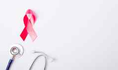 乳房癌症月概念平躺前视图粉红色的丝带